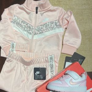 Baby toddler girl nike outfit shoes and track suit 12 months 4c